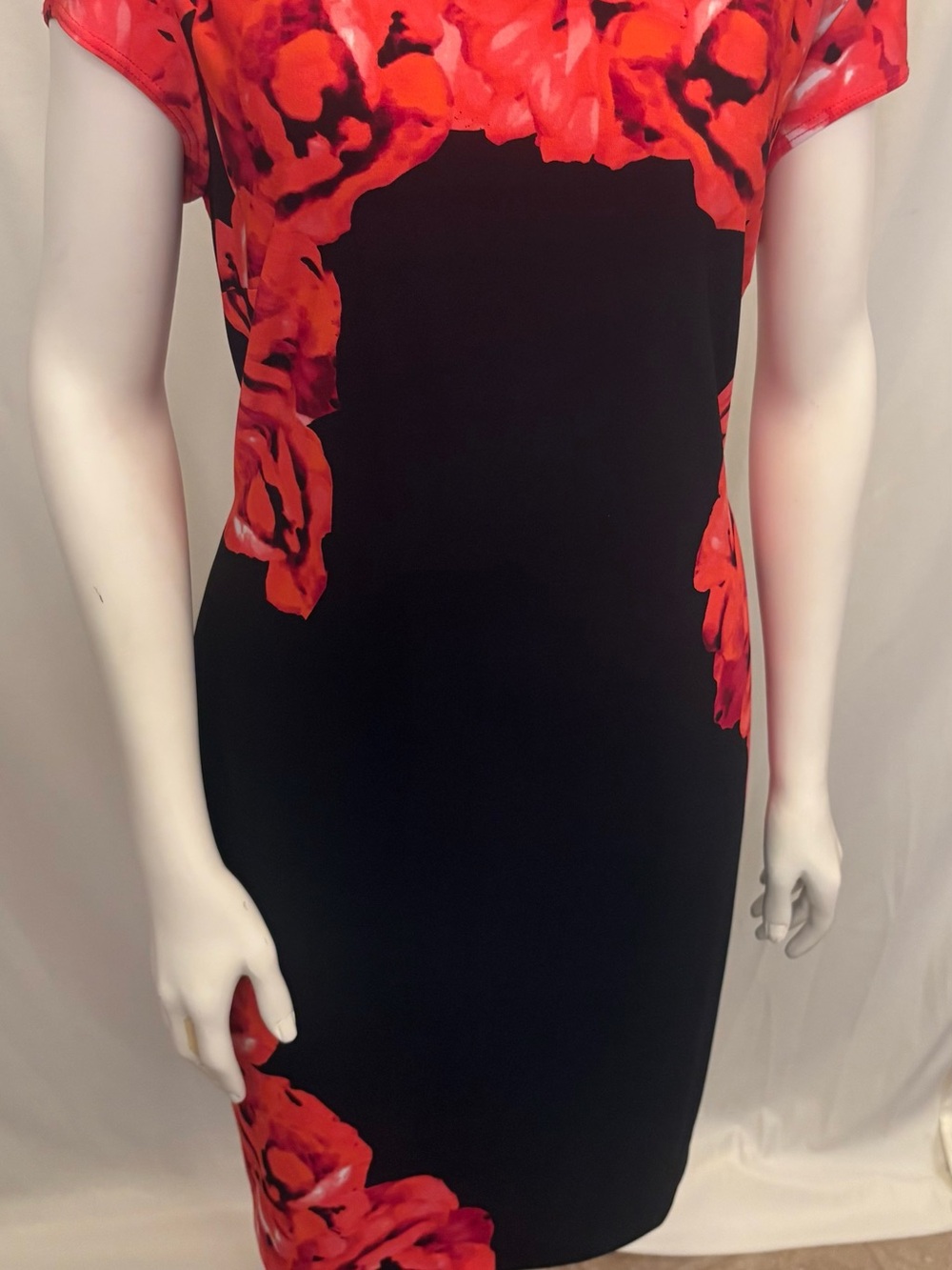 Cache Black Midi Dress with Red Floral Panels - Picture 2 of 6